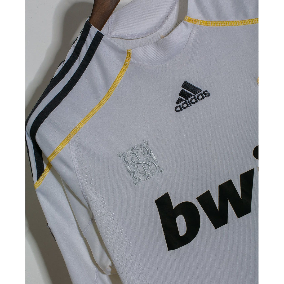 CRISTIANO RONALDO REAL MADRID 09/10 RETRO HOME JERSEY
