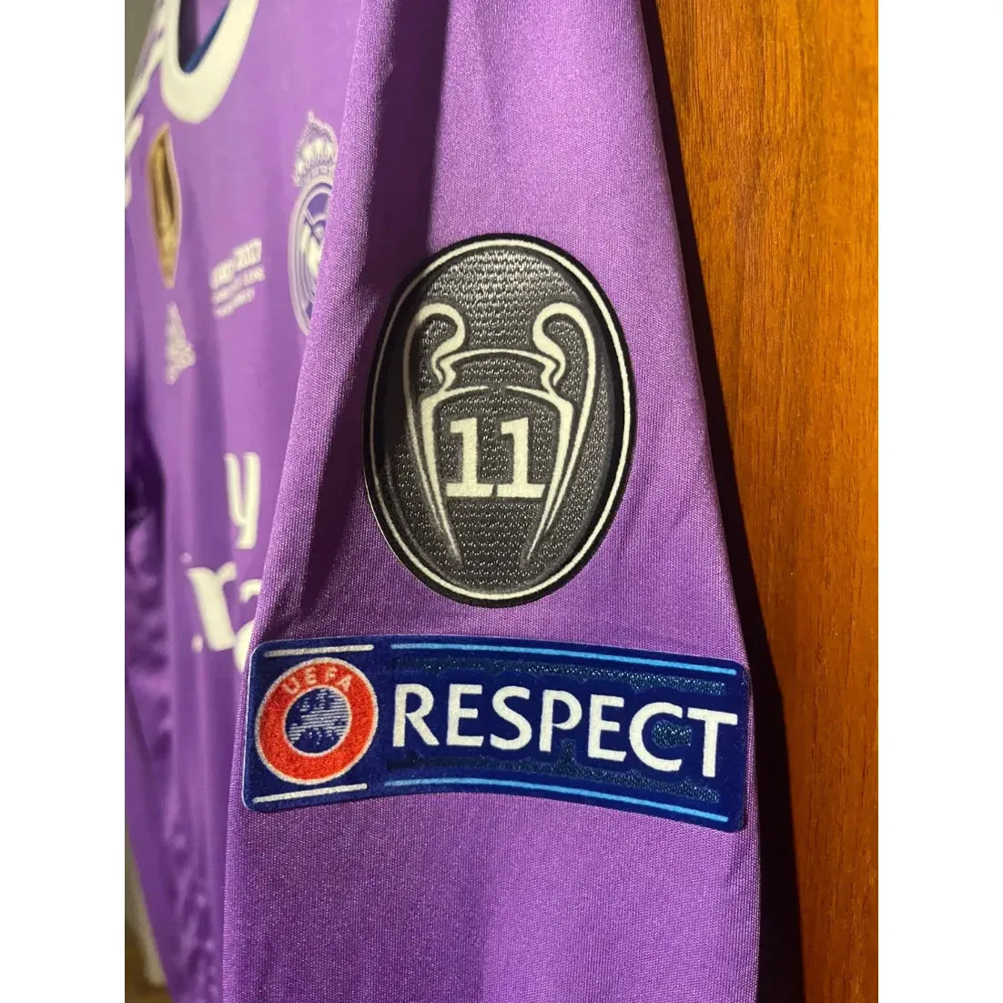 REAL MADRID 16/17 RETRO AWAY JERSEY