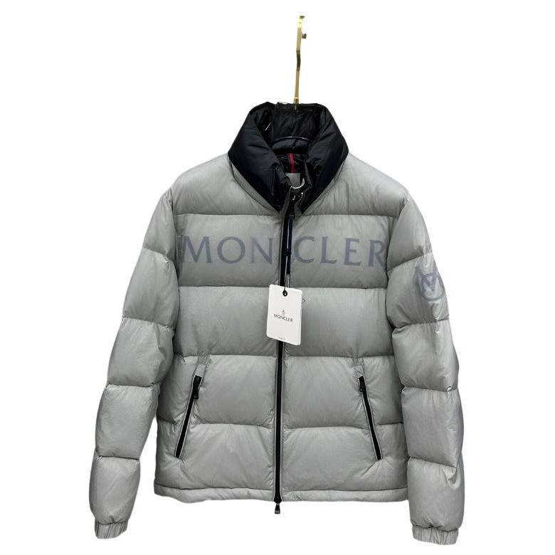 Monclr the Moncler down jacket for men