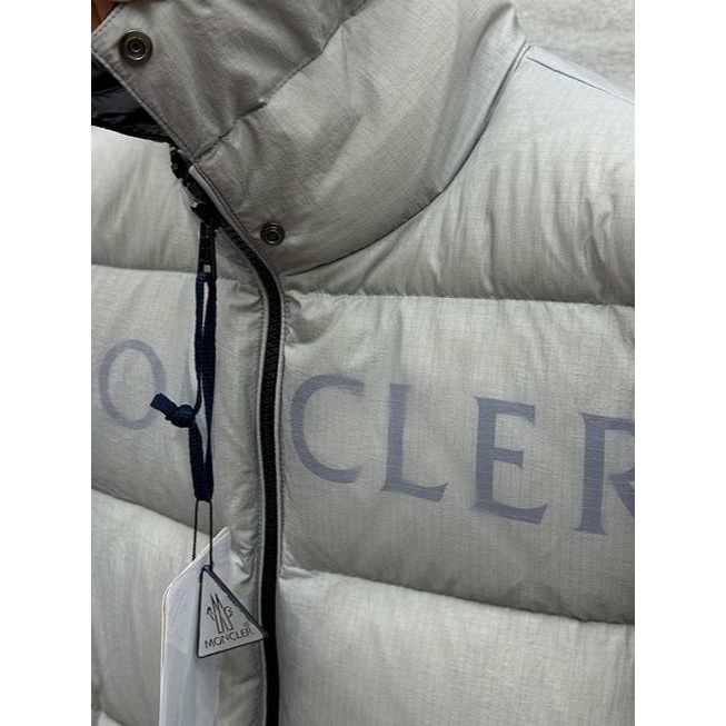 Monclr the Moncler down jacket for men