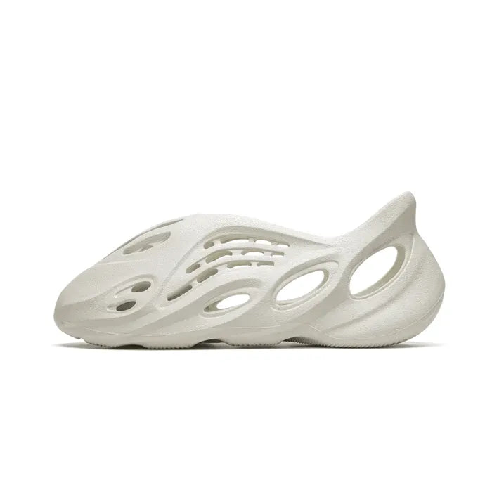 YE*ZY SLIDE White
