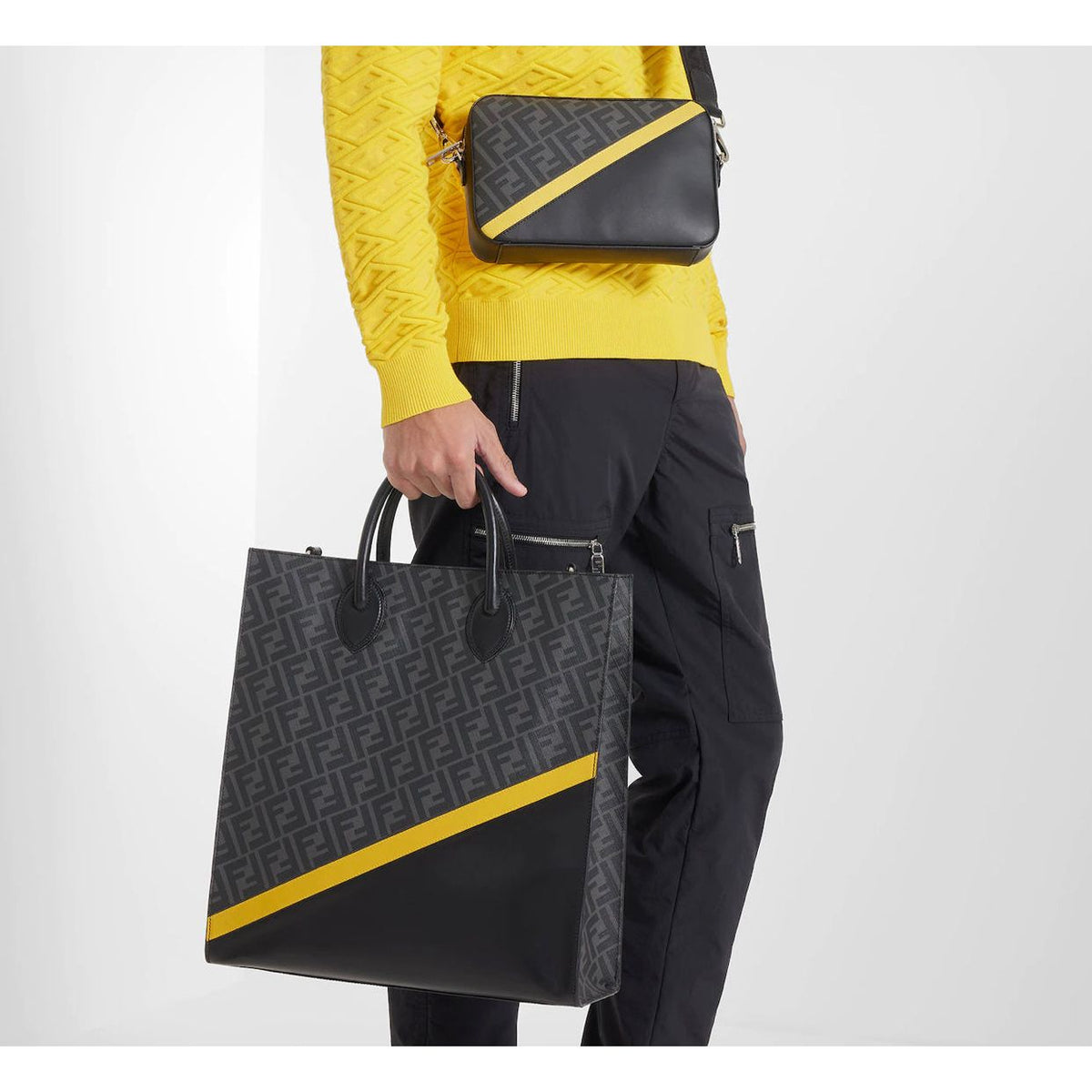 F€ndi black leather and grey bag