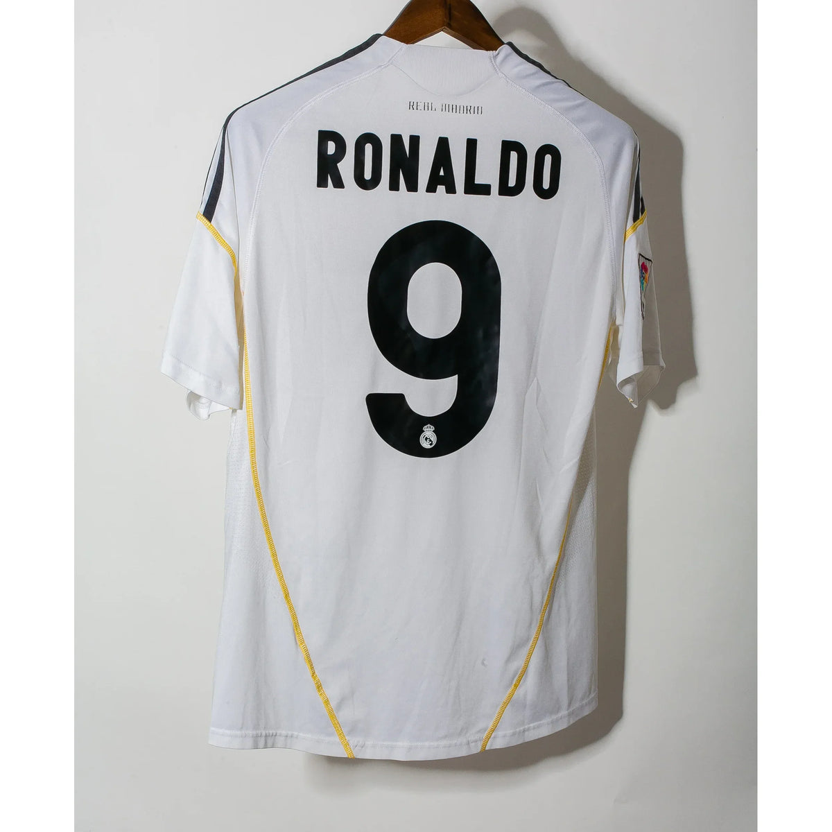CRISTIANO RONALDO REAL MADRID 09/10 RETRO HOME JERSEY