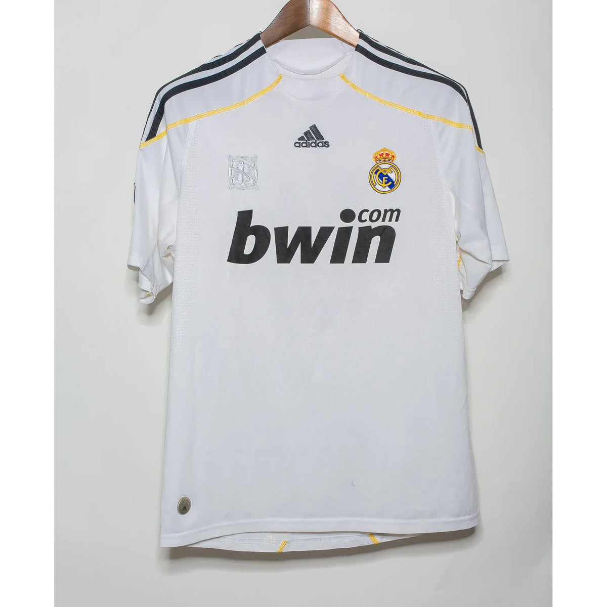 CRISTIANO RONALDO REAL MADRID 09/10 RETRO HOME JERSEY
