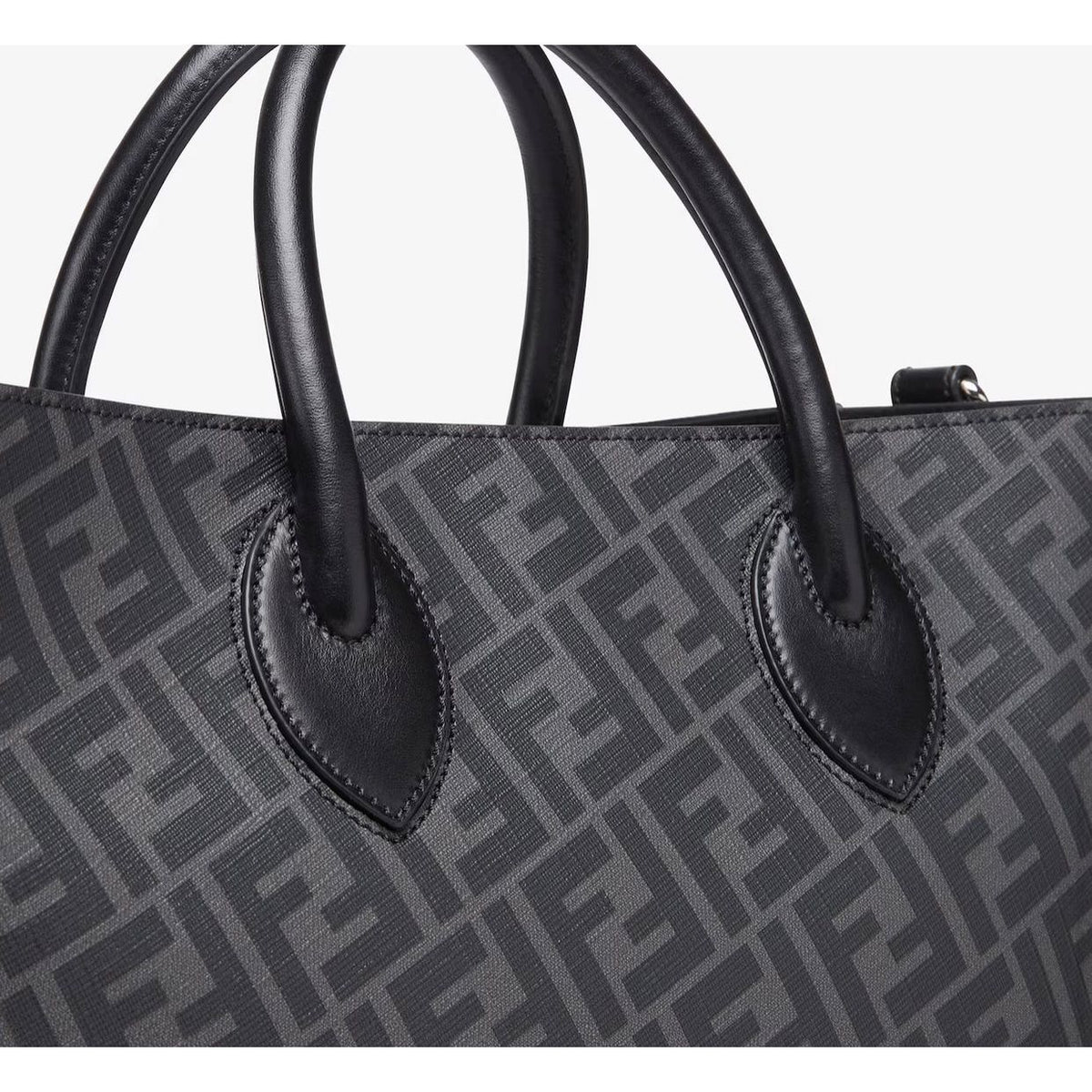 F€ndi black leather and grey bag